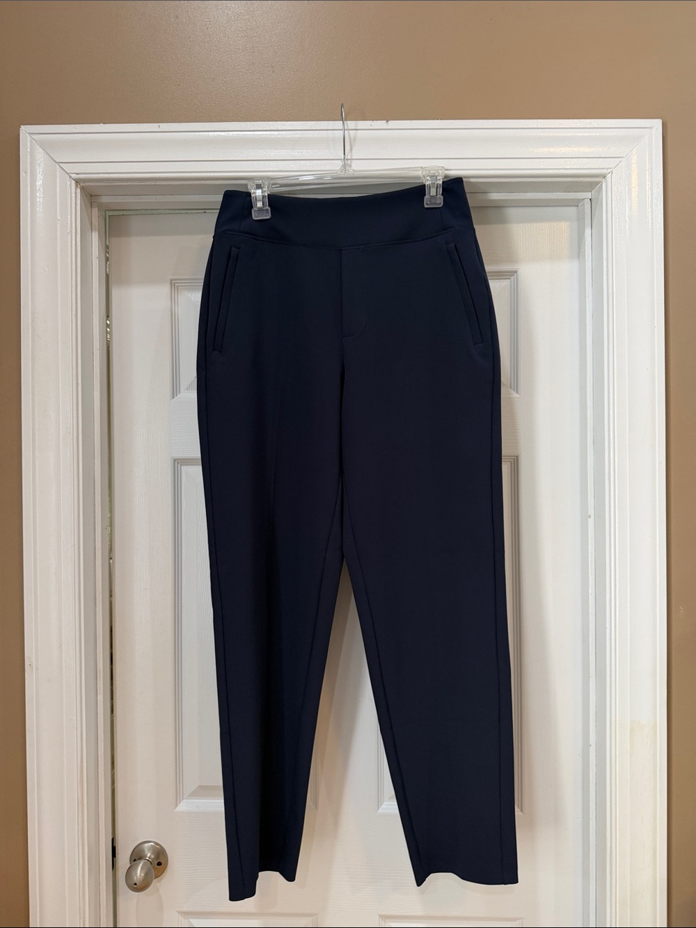 Athleta Endless Straight-Leg Pull-On Pants. Sz 8 TALL. Euc. Navy blue